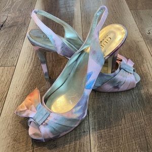 Guess Satin Watercolor Bow Heels